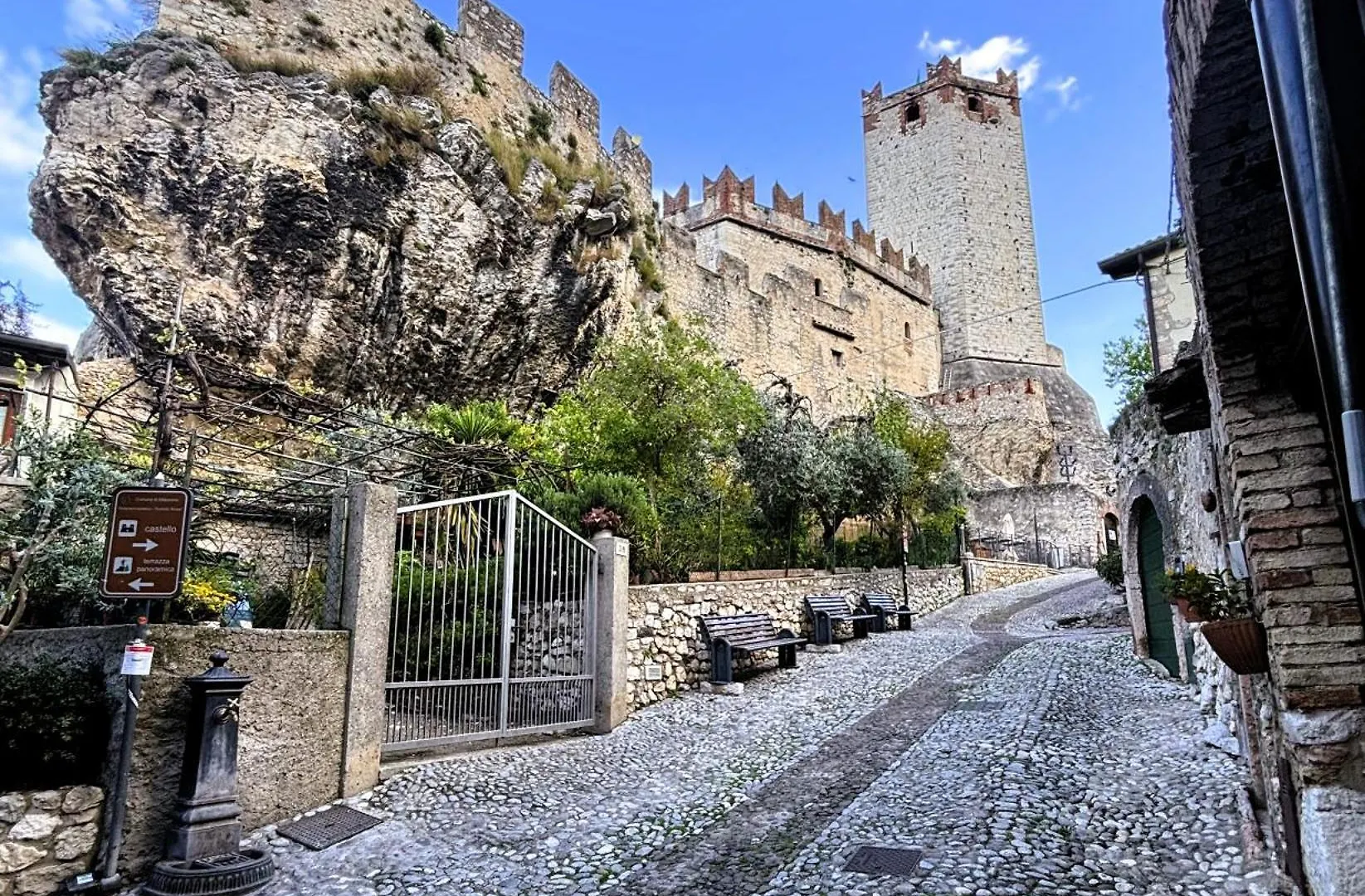 Апартаменты Castello 3 Мальчезине